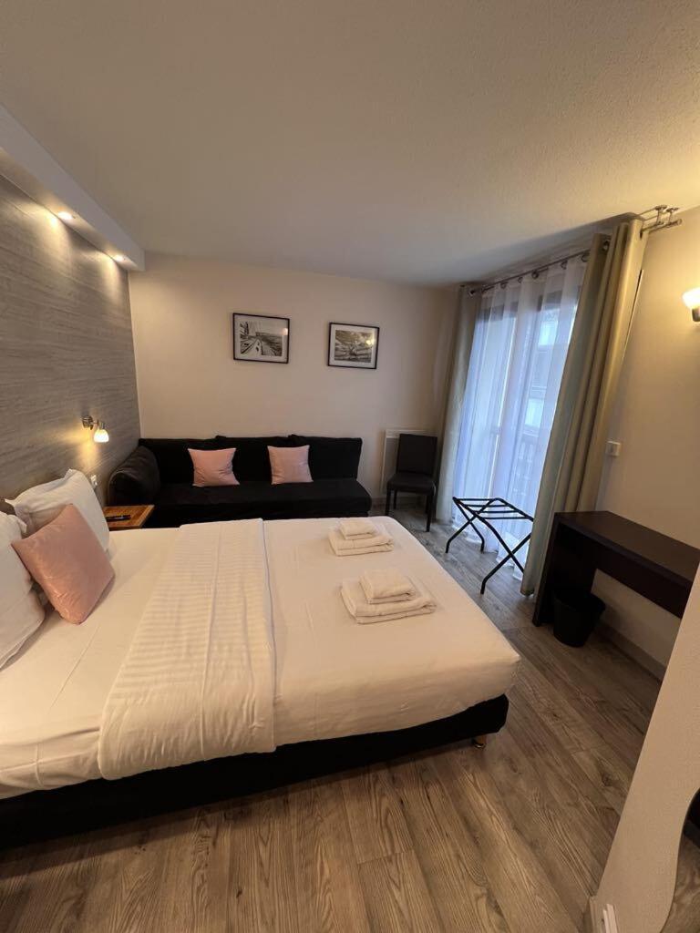 Au Bec Fin Hotel Aix-les-Bains Cameră foto